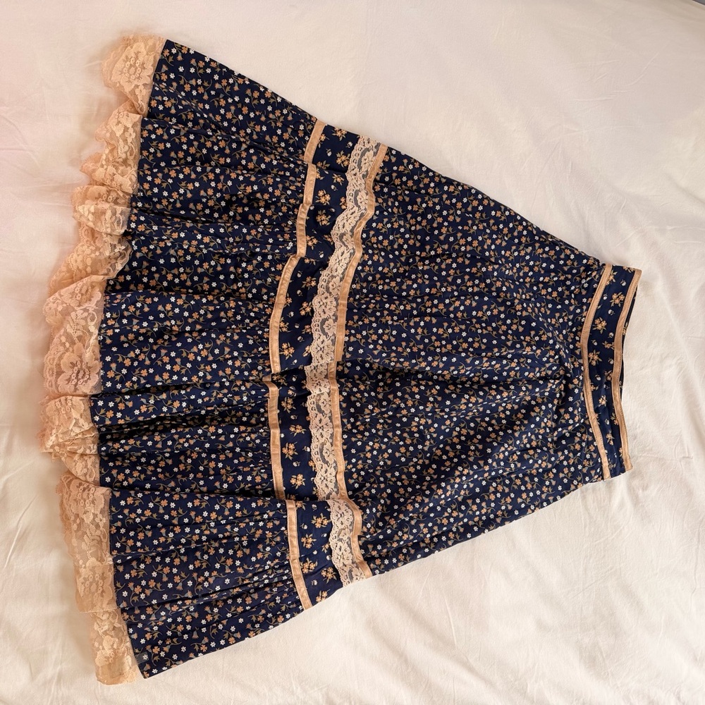 Gunne Sax Navy Floral Maxi Skirt with Cream Lace Trim - Picture 10 of 10